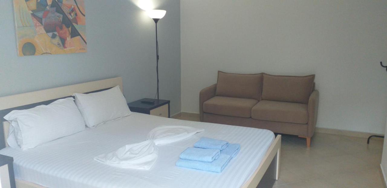 Guest House Solive Himare Eksteriør bilde