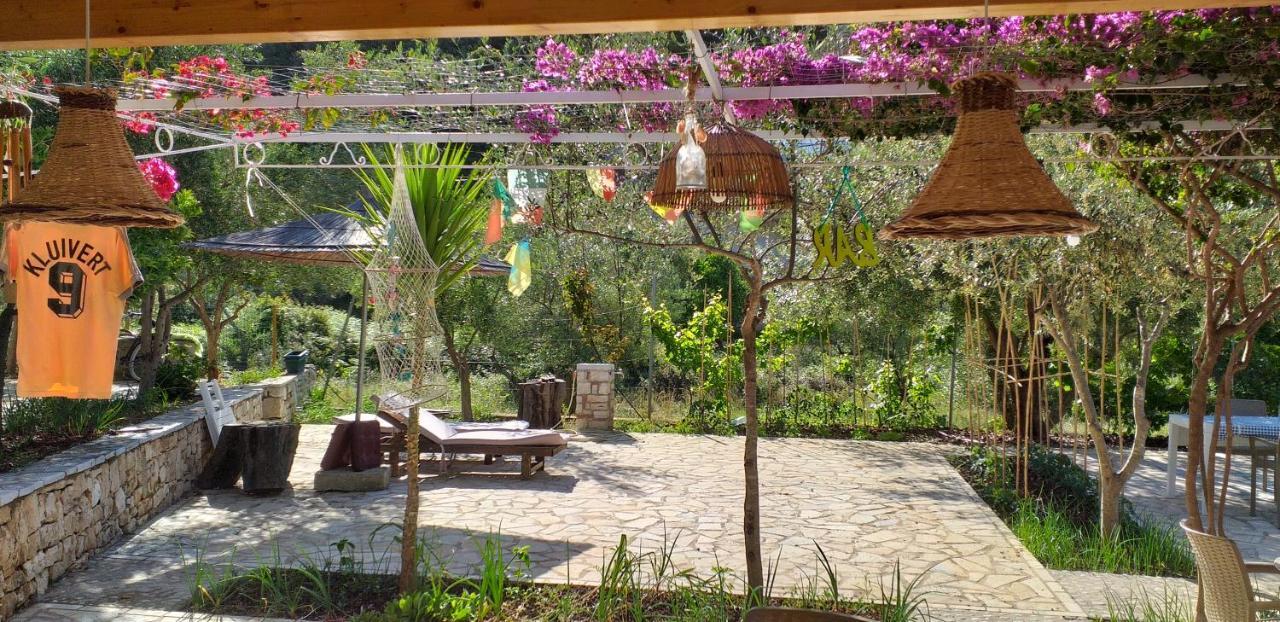 Guest House Solive Himare Eksteriør bilde