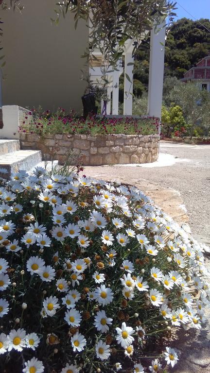 Guest House Solive Himare Eksteriør bilde