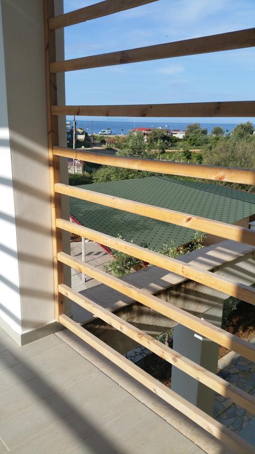 Guest House Solive Himare Eksteriør bilde
