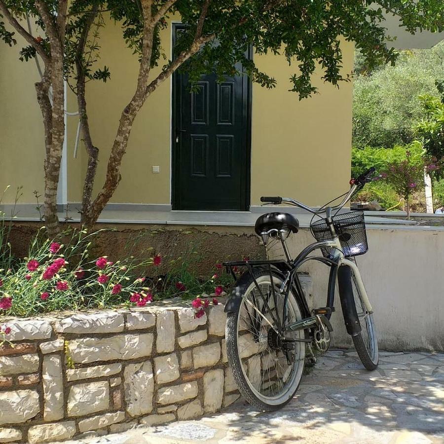 Guest House Solive Himare Eksteriør bilde